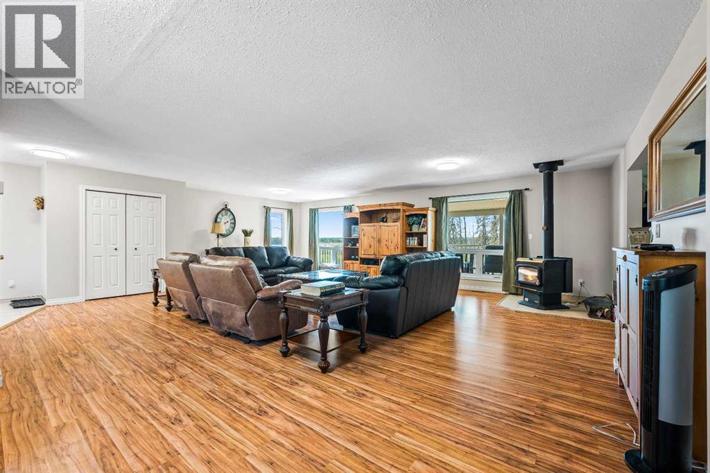 720 Poplar Drive Property Photo 6
