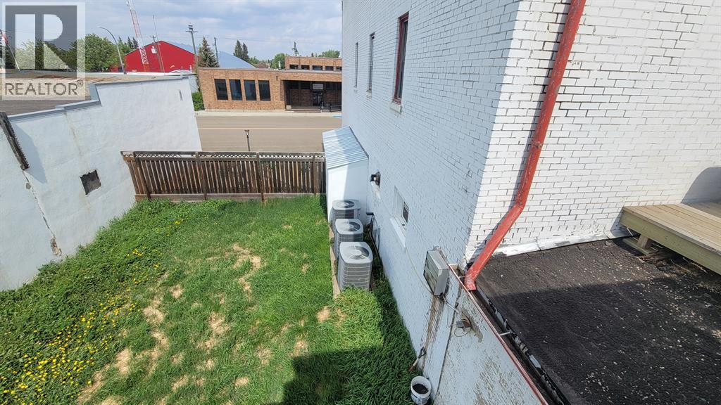 4918 50 Avenue Property Photo 6
