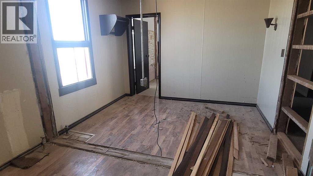 4918 50 Avenue Property Photo 27