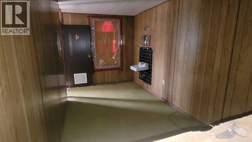 4918 50 Avenue Property Photo 37