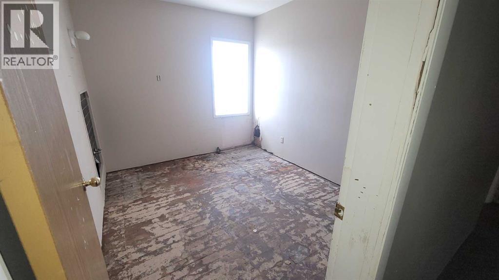 4918 50 Avenue Property Photo 41