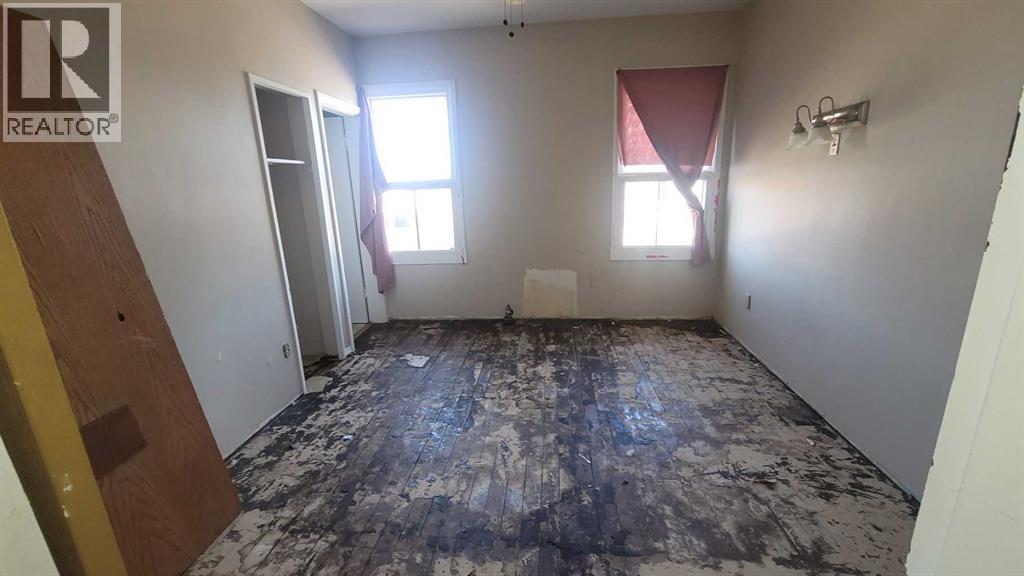 4918 50 Avenue Property Photo 44