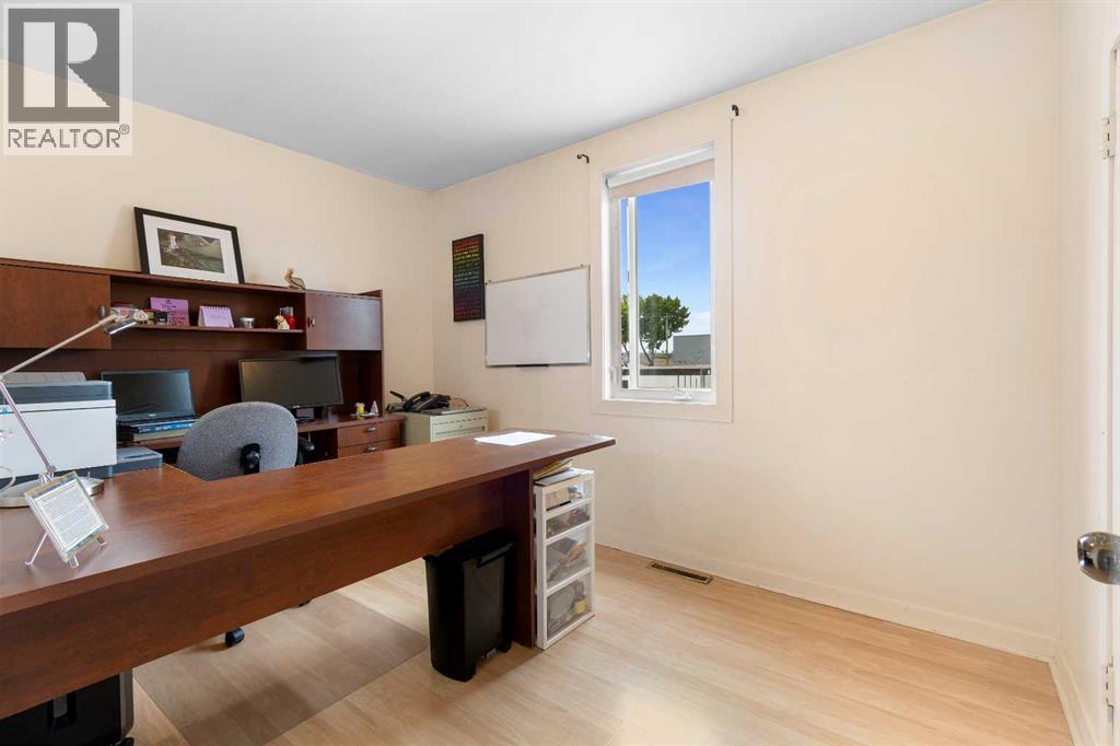 9801 97 Avenue Property Photo 30