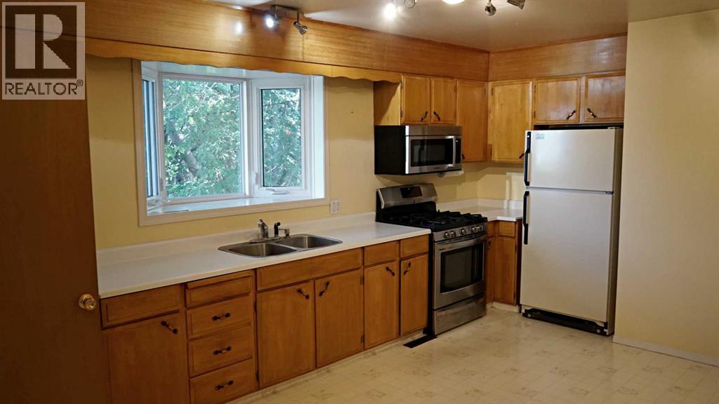 5308 52nd Avenue Property Photo 6