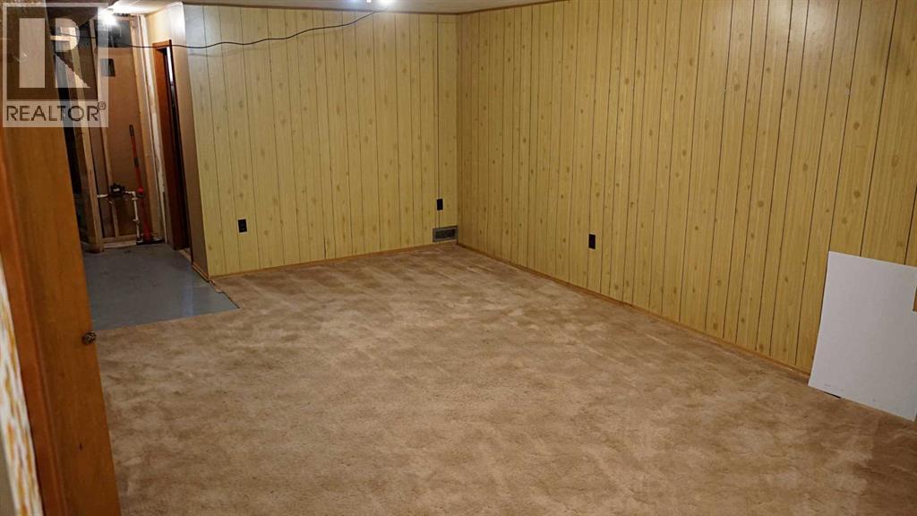 5308 52nd Avenue Property Photo 14