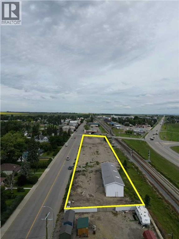 660 10 Avenue S Property Photo 3