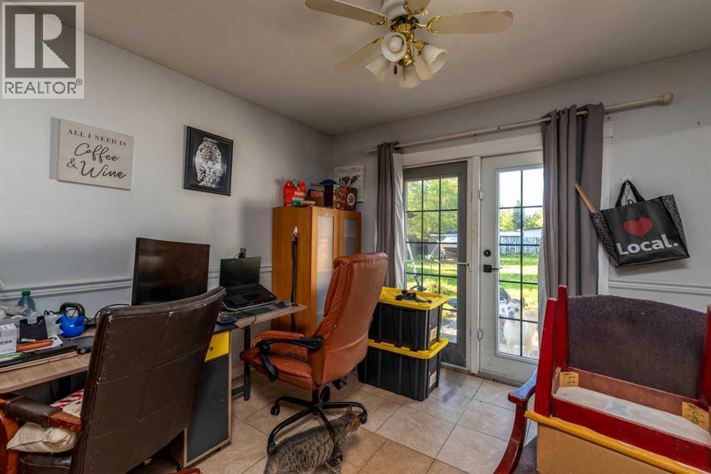 116 1 Avenue W Property Photo 15