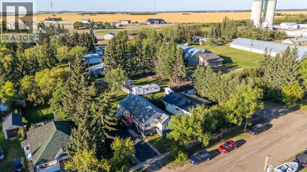 116 1 Avenue W Property Photo 29