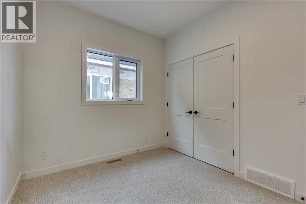56 Emmett Crescent Property Photo 21
