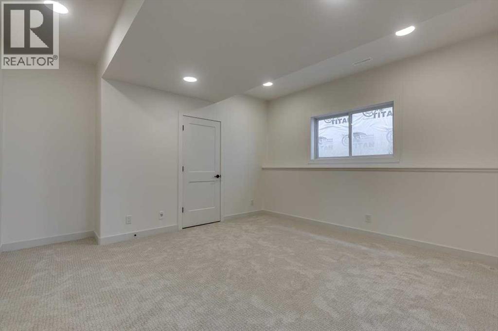 56 Emmett Crescent Property Photo 34