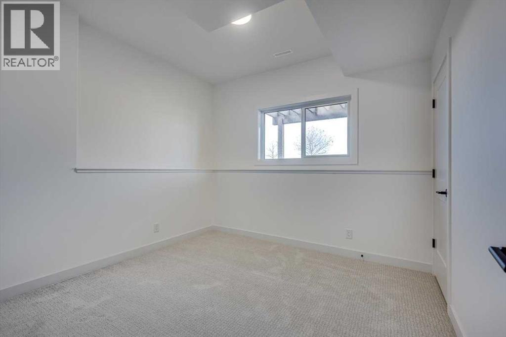 56 Emmett Crescent Property Photo 39