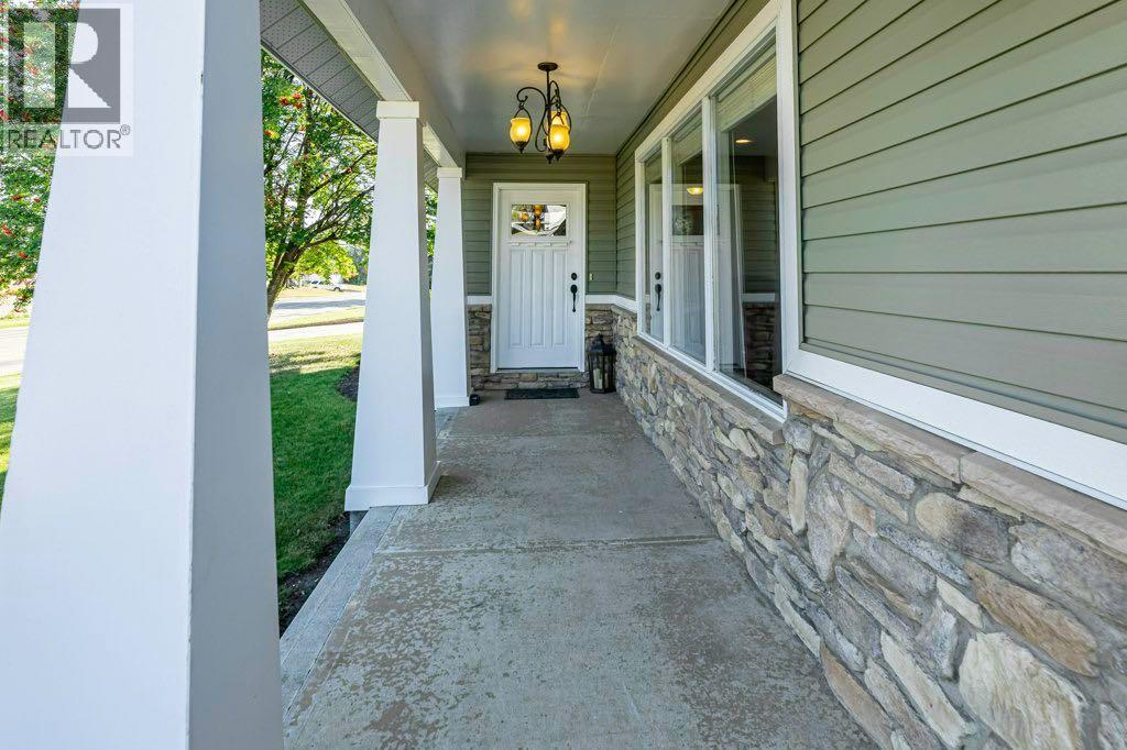 33 Fairway Drive Property Photo 4