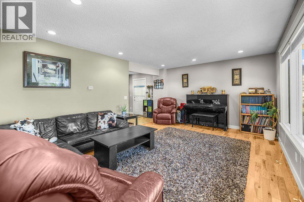 33 Fairway Drive Property Photo 18