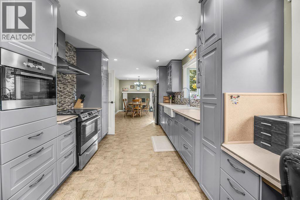 33 Fairway Drive Property Photo 22