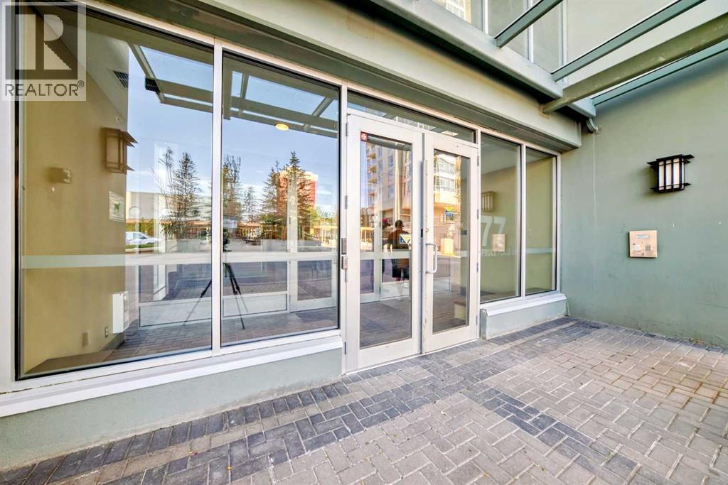 77 Spruce Place Property Photo 2