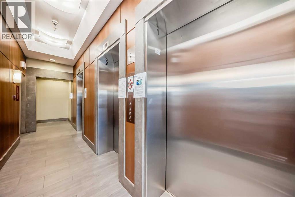 77 Spruce Place Property Photo 4