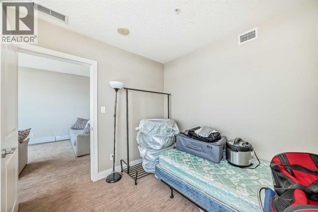 77 Spruce Place Property Photo 15