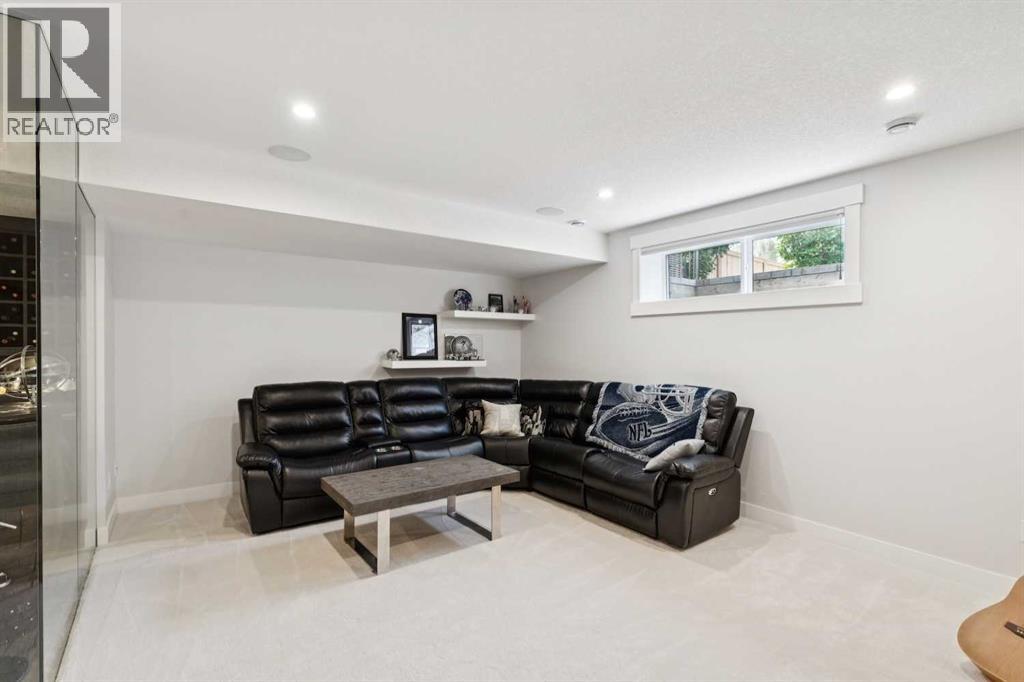 2629 32 Street Property Photo 30