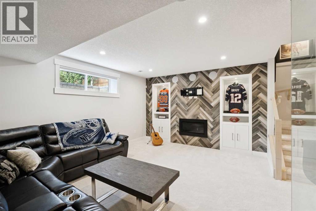 2629 32 Street Property Photo 32