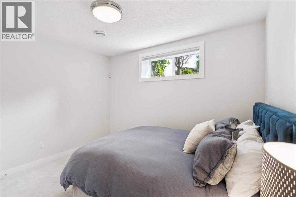 2629 32 Street Property Photo 36