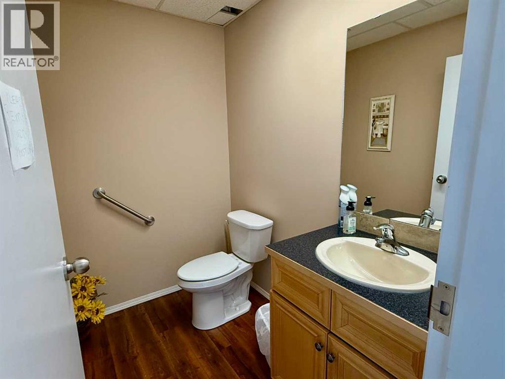 4816 50 Avenue Property Photo 7