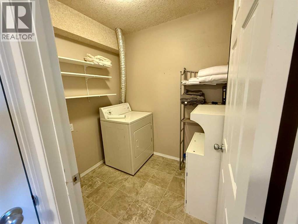 4816 50 Avenue Property Photo 14