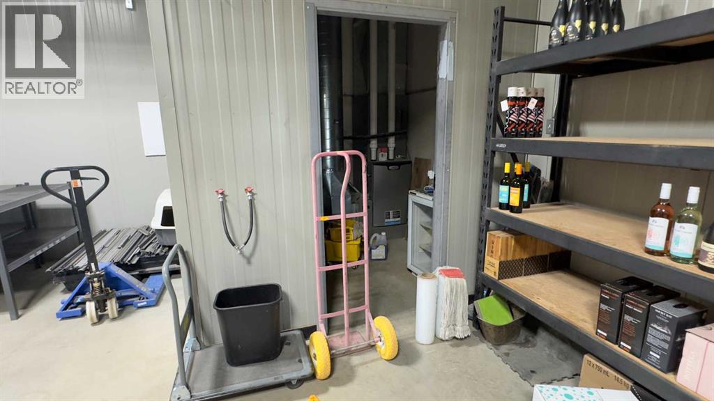 5102 43 Street Property Photo 19