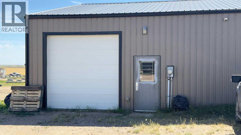 5102 43 Street Property Photo 25