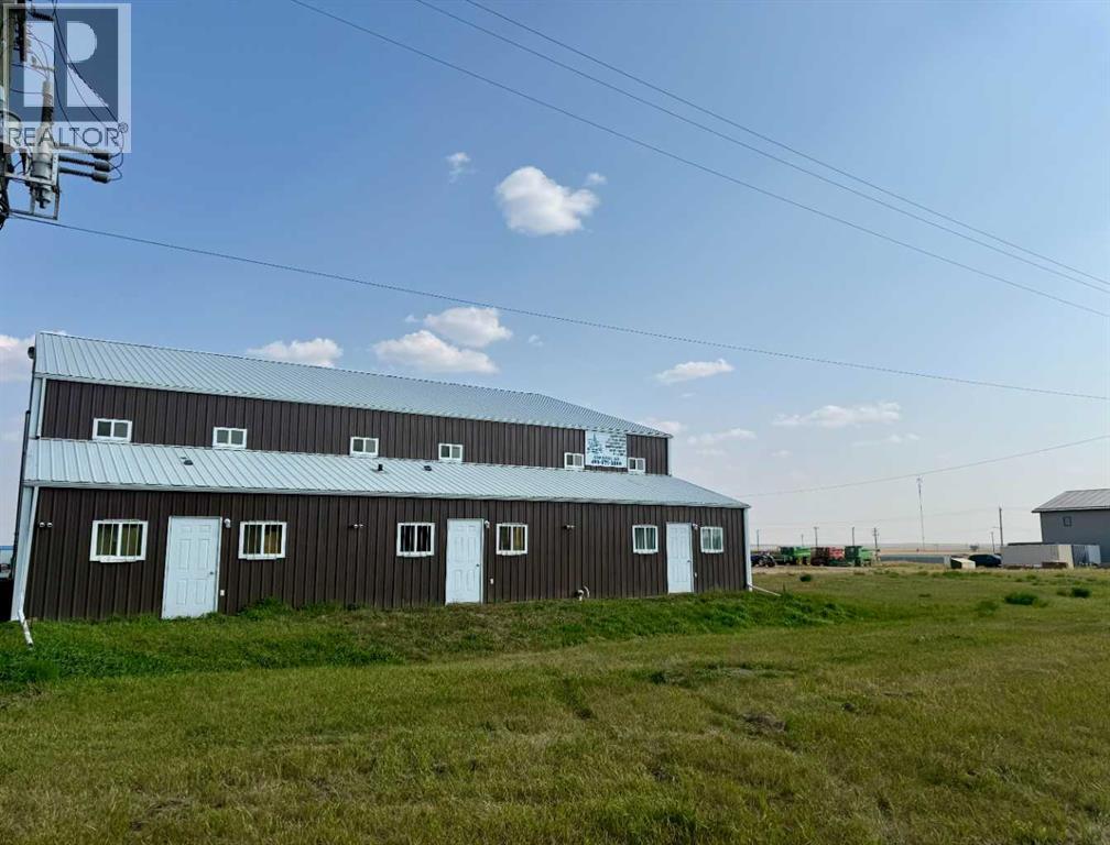 5114 43 Street Property Photo 17
