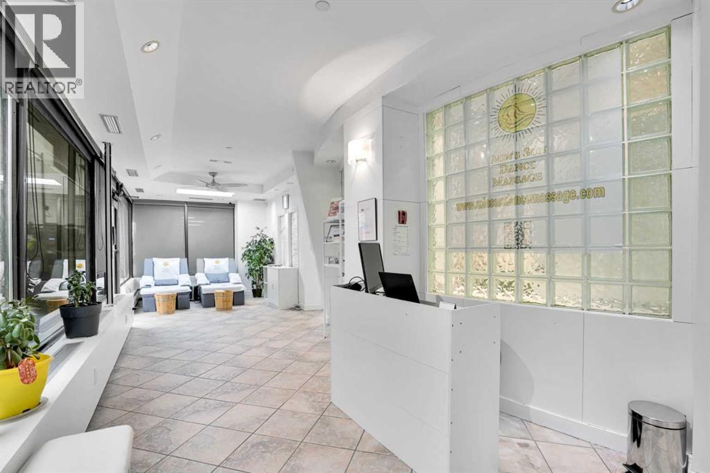 1330 12 Avenue Sw Property Photo 3