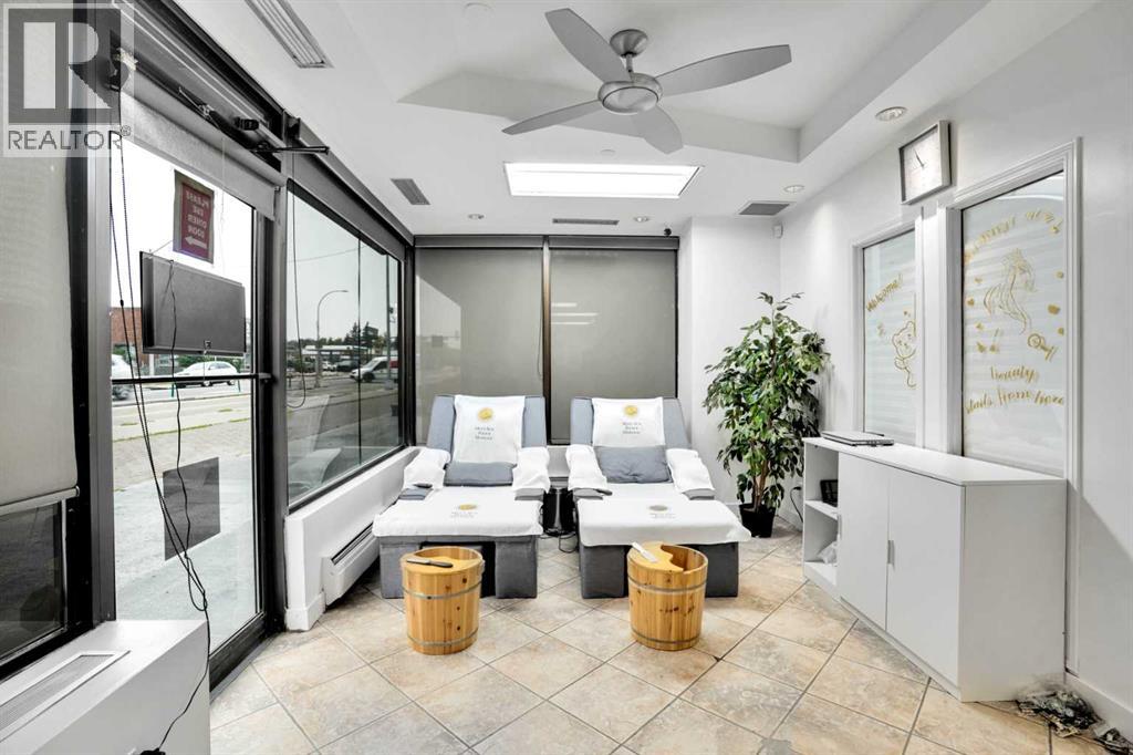 1330 12 Avenue Sw Property Photo 6