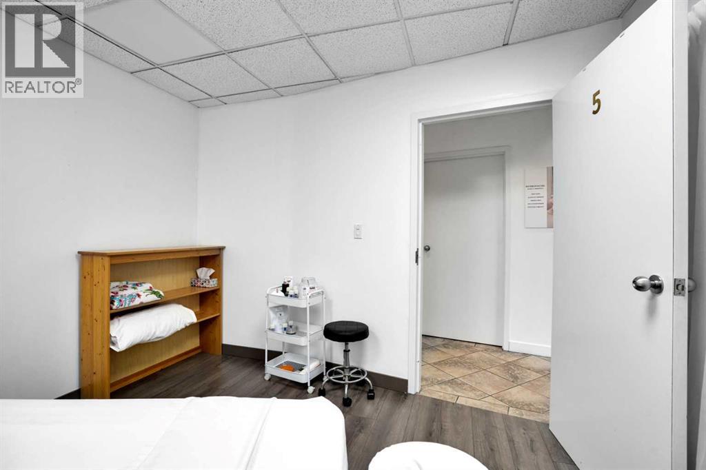 1330 12 Avenue Sw Property Photo 34