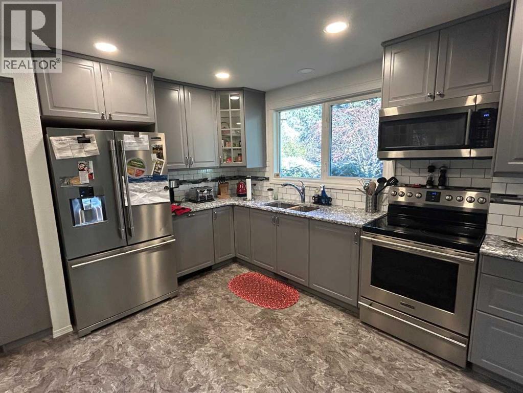 65 Pamely Avenue Property Photo 7