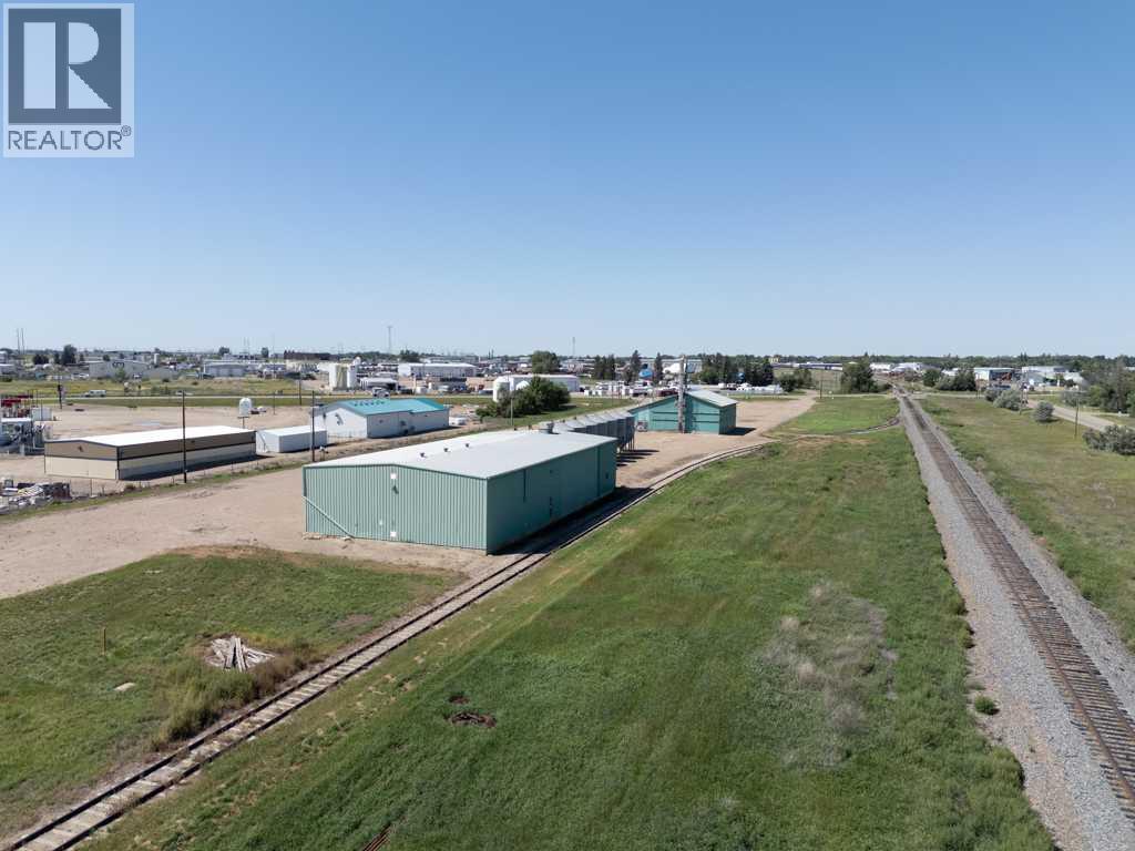 184075 7 Street E Property Photo 8