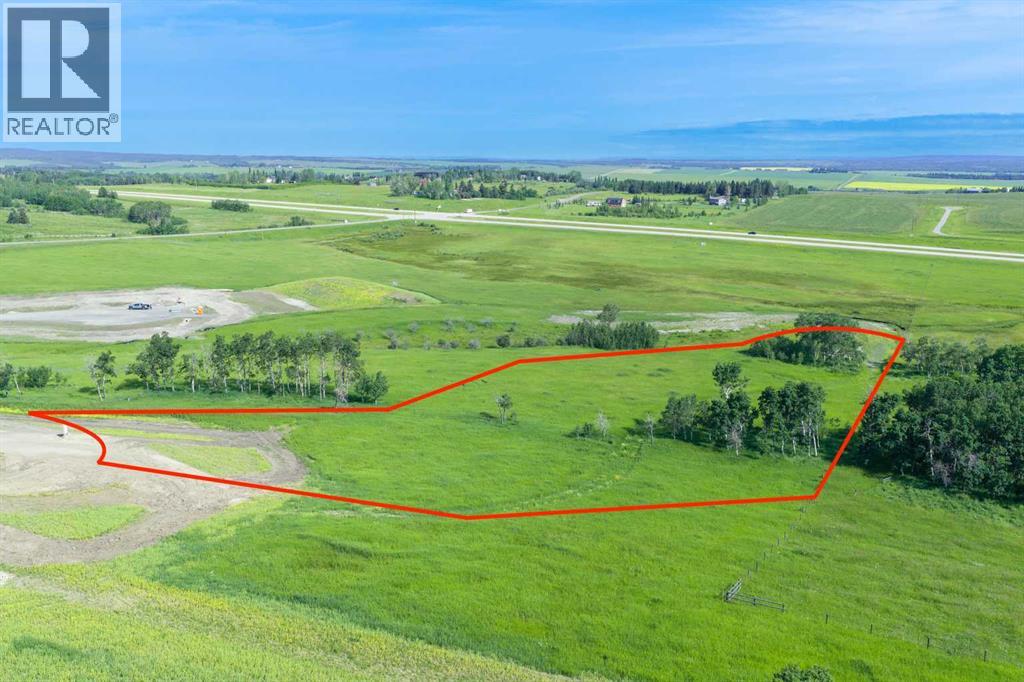 168090 Lunar Springs Crescent W Property Photo 3