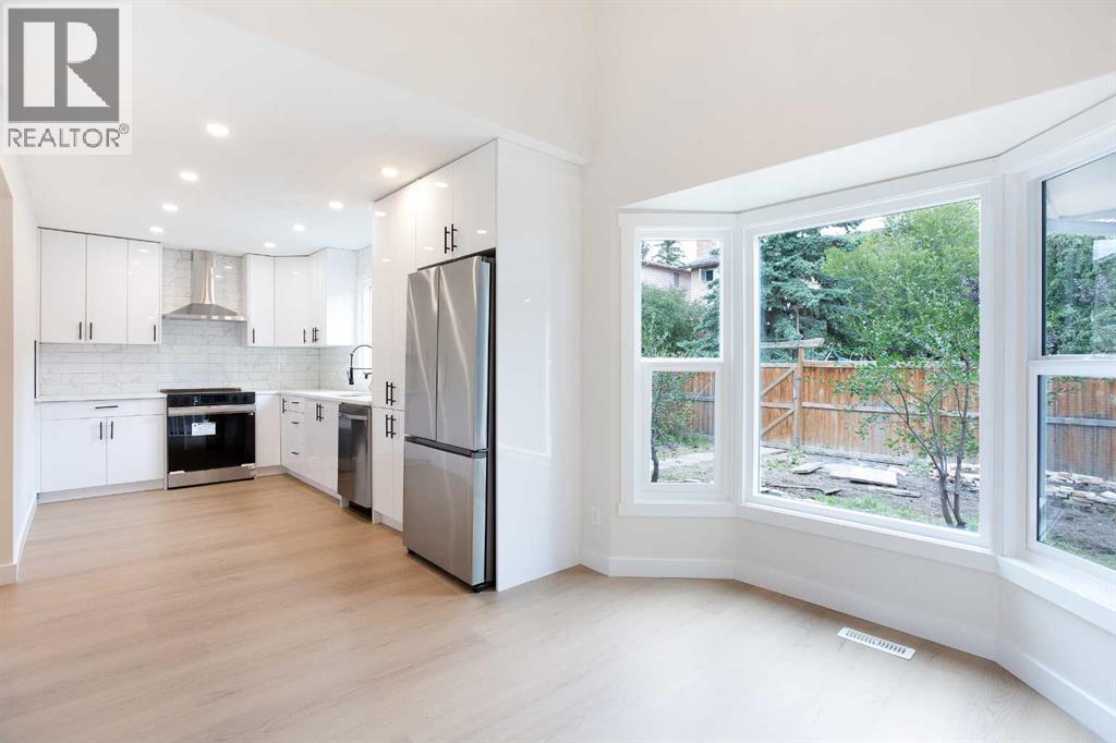 24 Hawkwood Crescent NW Property Photo 1