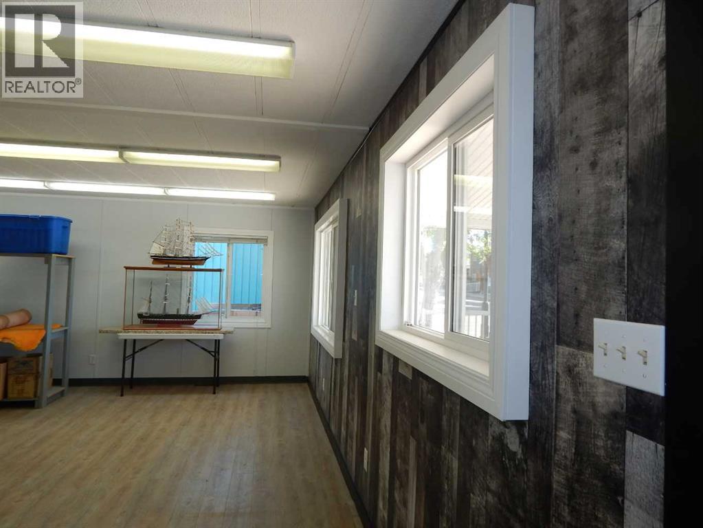 2012 20 Avenue Property Photo 4