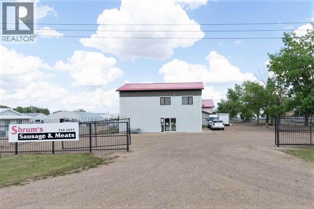 4703 42 Street Property Photo 1