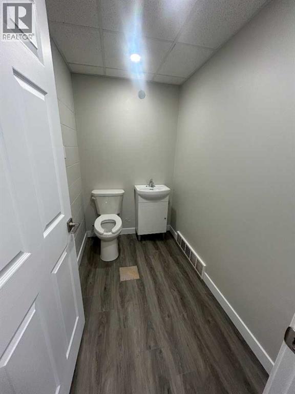 4711 49 Avenue Property Photo 8