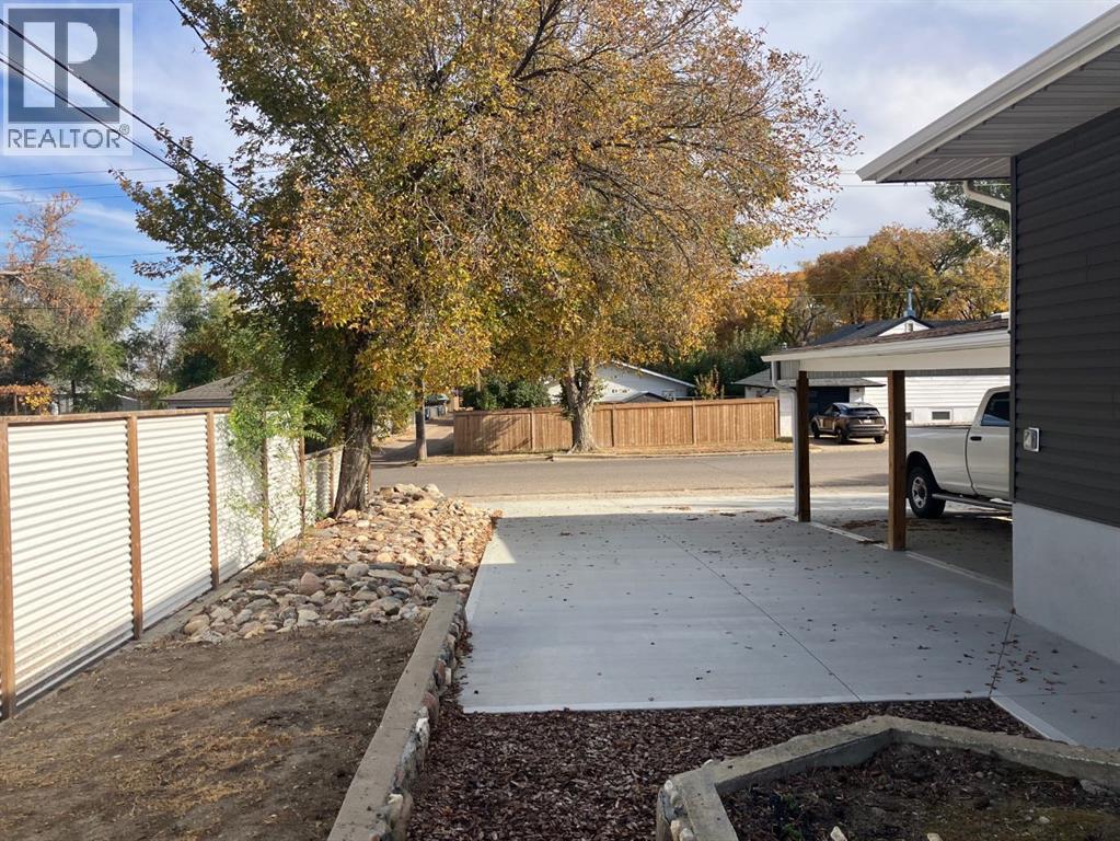 404 8 Street Sw Property Photo 26
