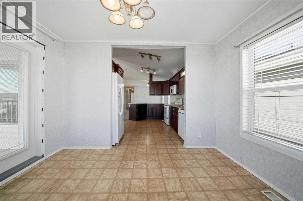 11 Baywood Link Property Photo 6