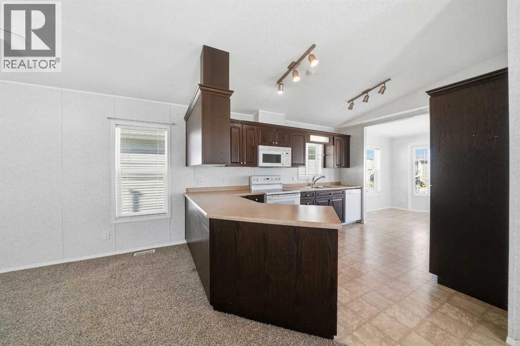 11 Baywood Link Property Photo 9