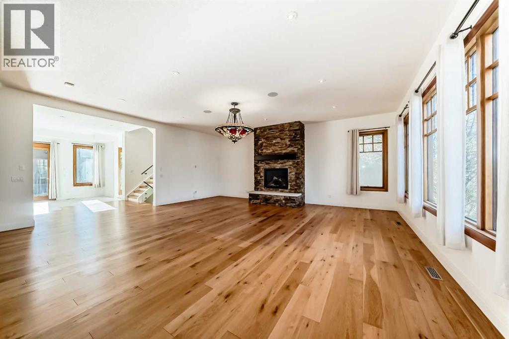 2323 3 Avenue Property Photo 13