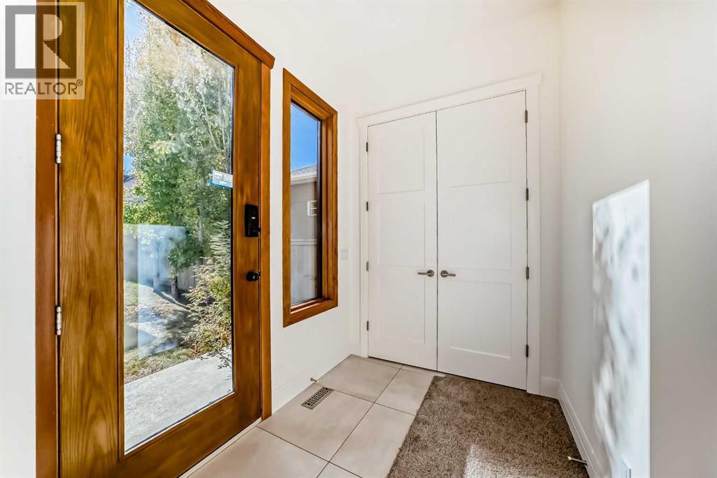 2323 3 Avenue Property Photo 18