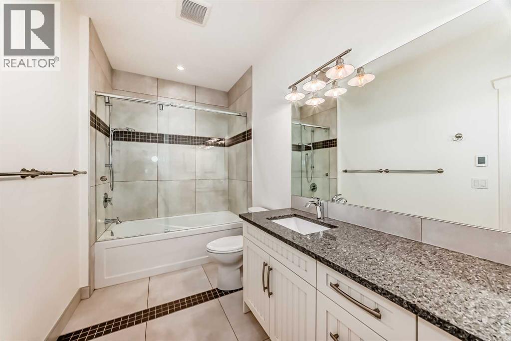 2323 3 Avenue Property Photo 24