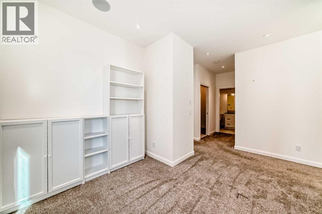 2323 3 Avenue Property Photo 32