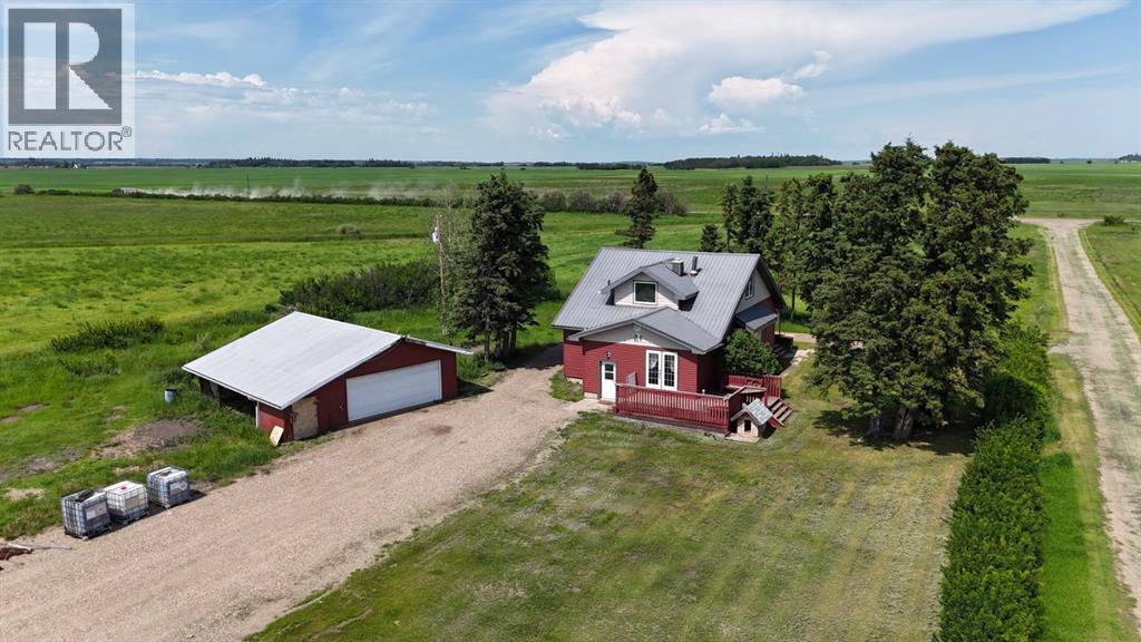 255025 Township 814 Road Property Photo 1