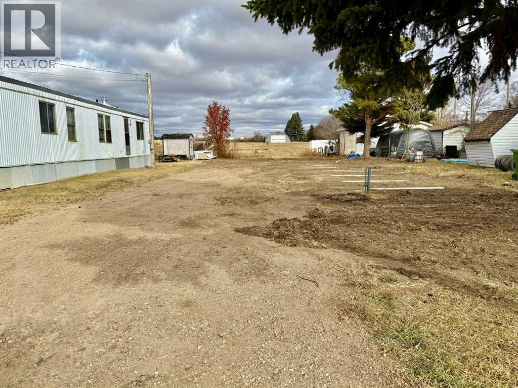 5320 50 Avenue Property Photo 1