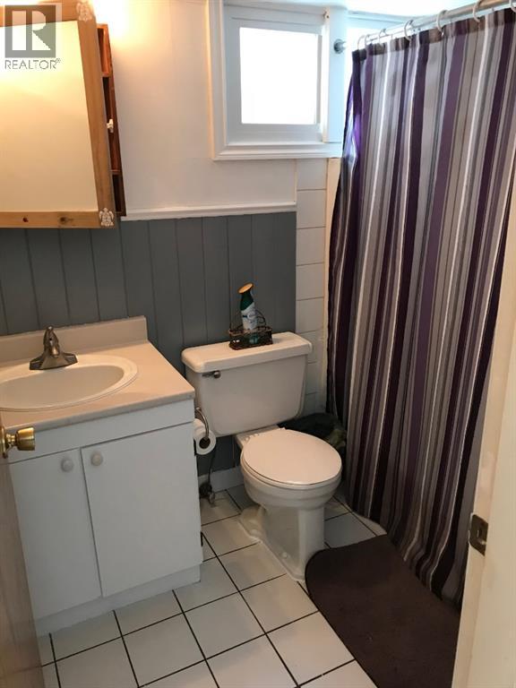4725 5 Ave Property Photo 17