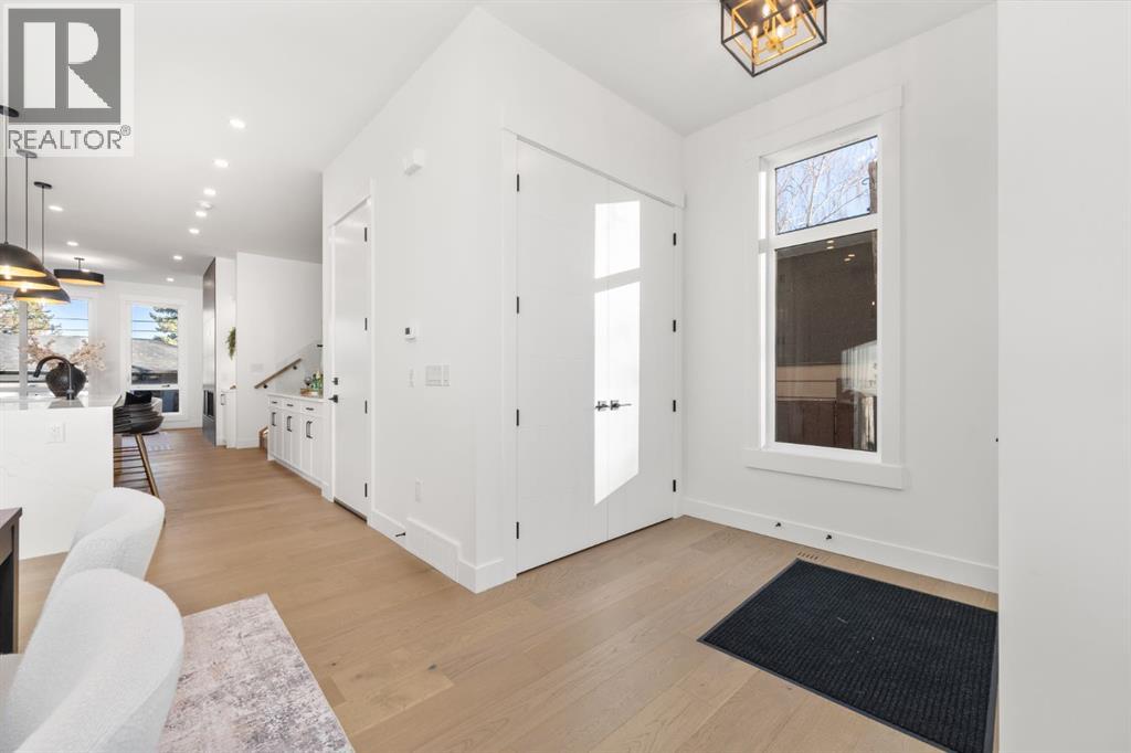 1444 43 Street Property Photo 3